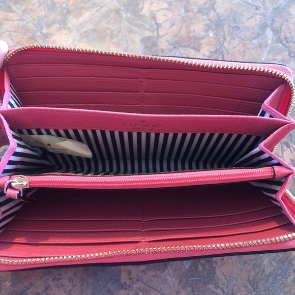 Kate Spade Wallet - Picture 2 of 3